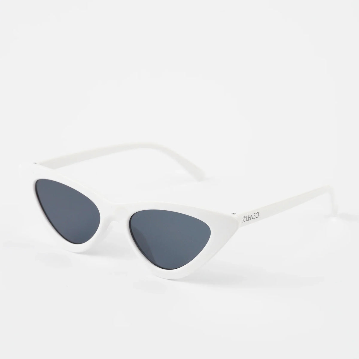 VINTAGE WHITE